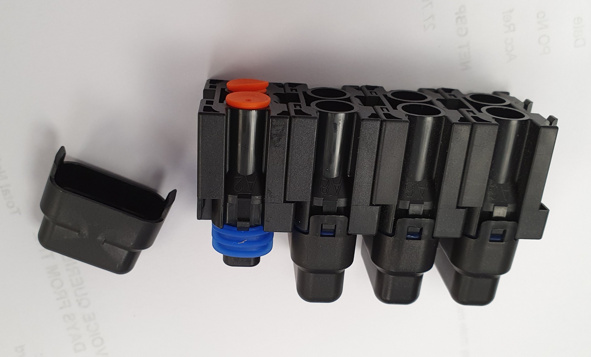 FUS-041 1-Way Standard Blade Fuse Holder