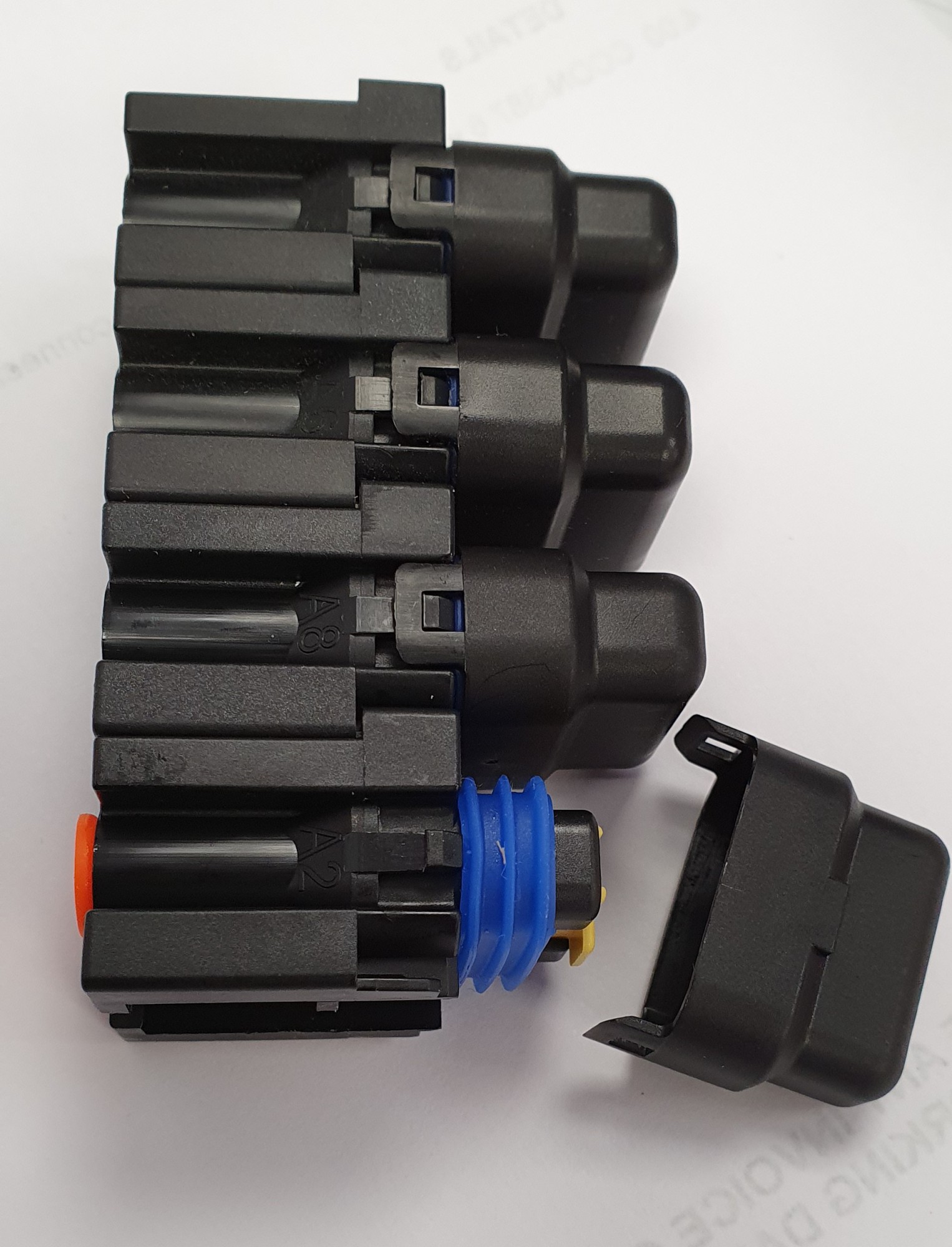 FUS-041 1-Way Standard Blade Fuse Holder