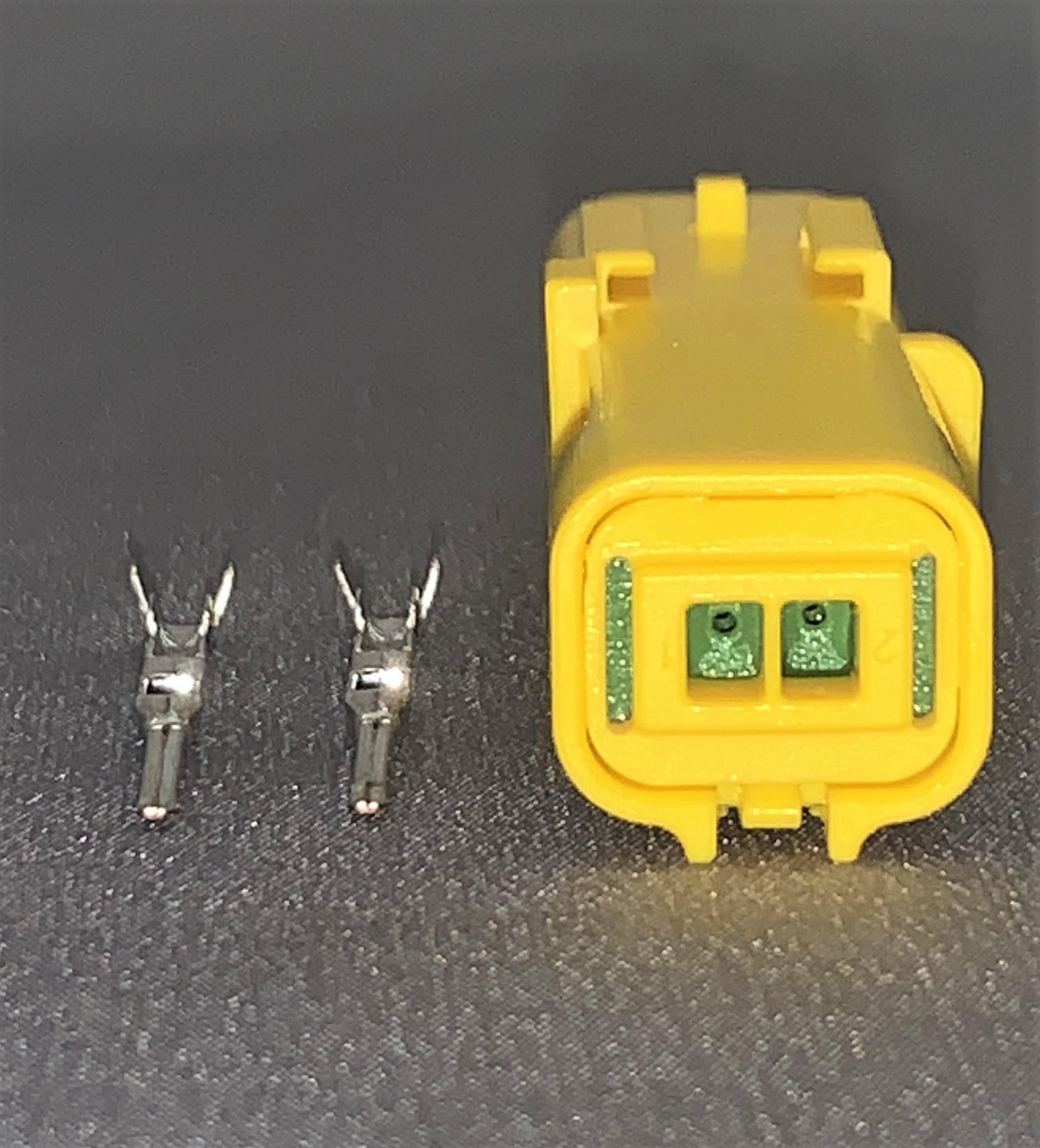 CON-391Y 2 Way Yellow Sicma Male Connector