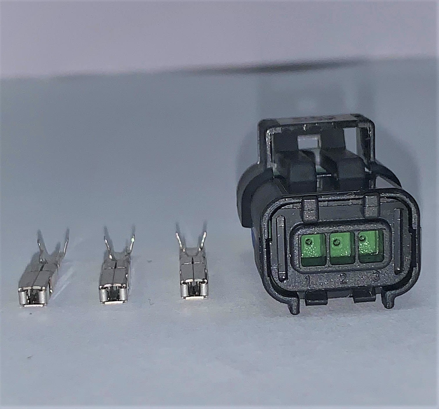 CON-393G 3 Way Green Sicma Female Connector