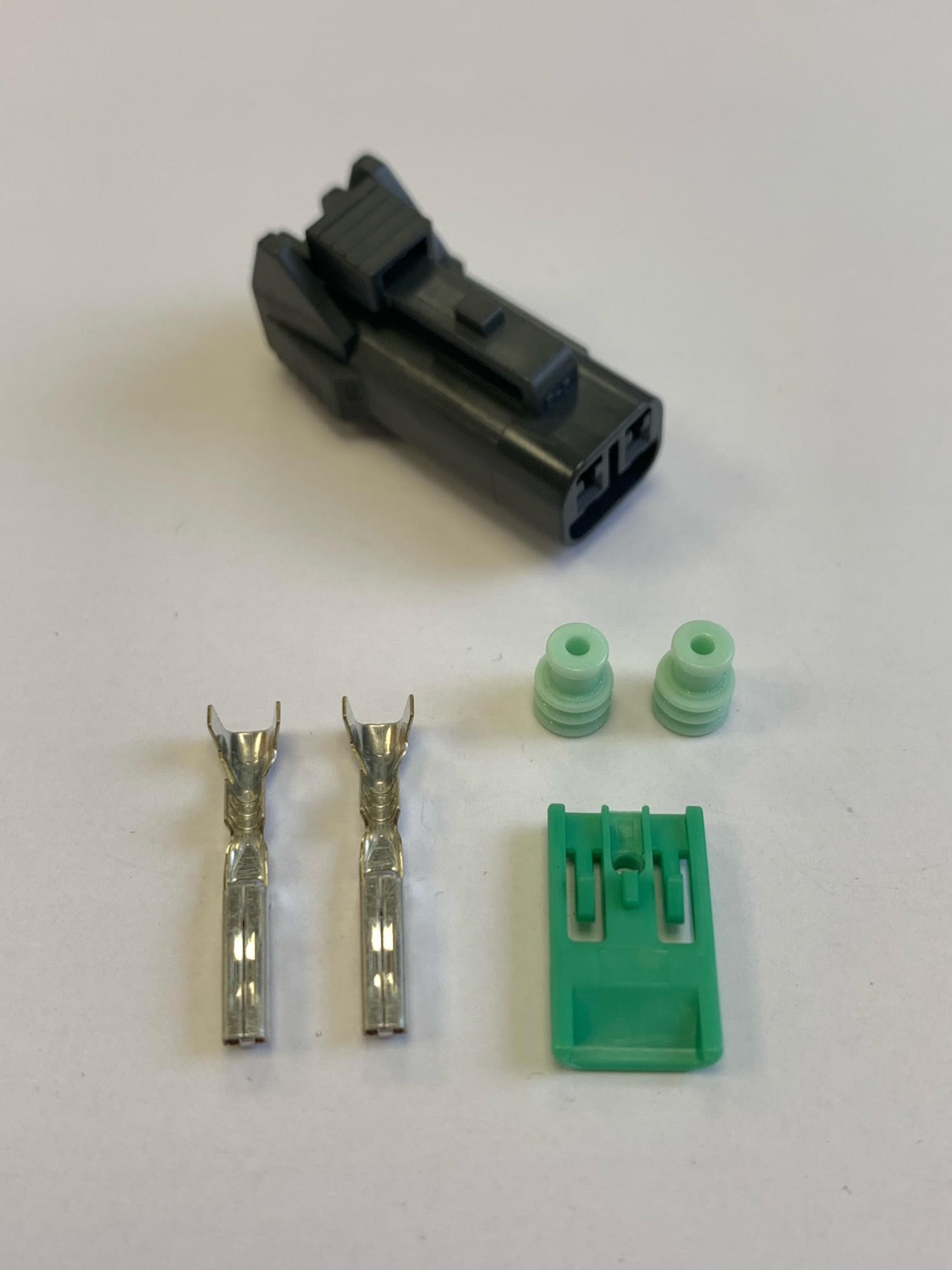 CON-920 Yazaki 62-Z Sealed 2 Way Connector