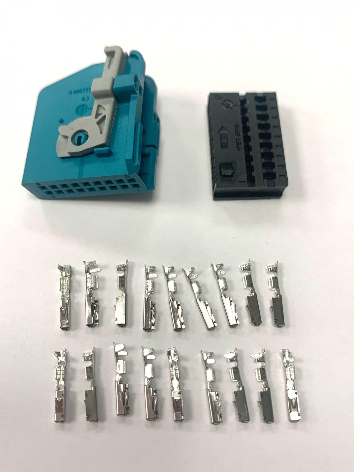 CON-953 18 Way BMW/ Landrover Connector