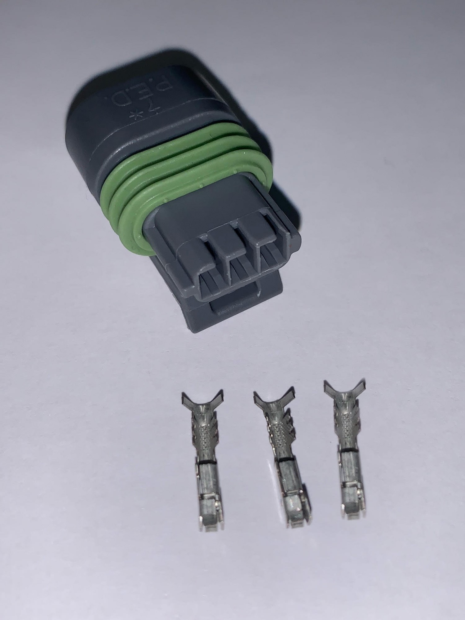 CON-960 3 Way Delphi 150 Series Connector