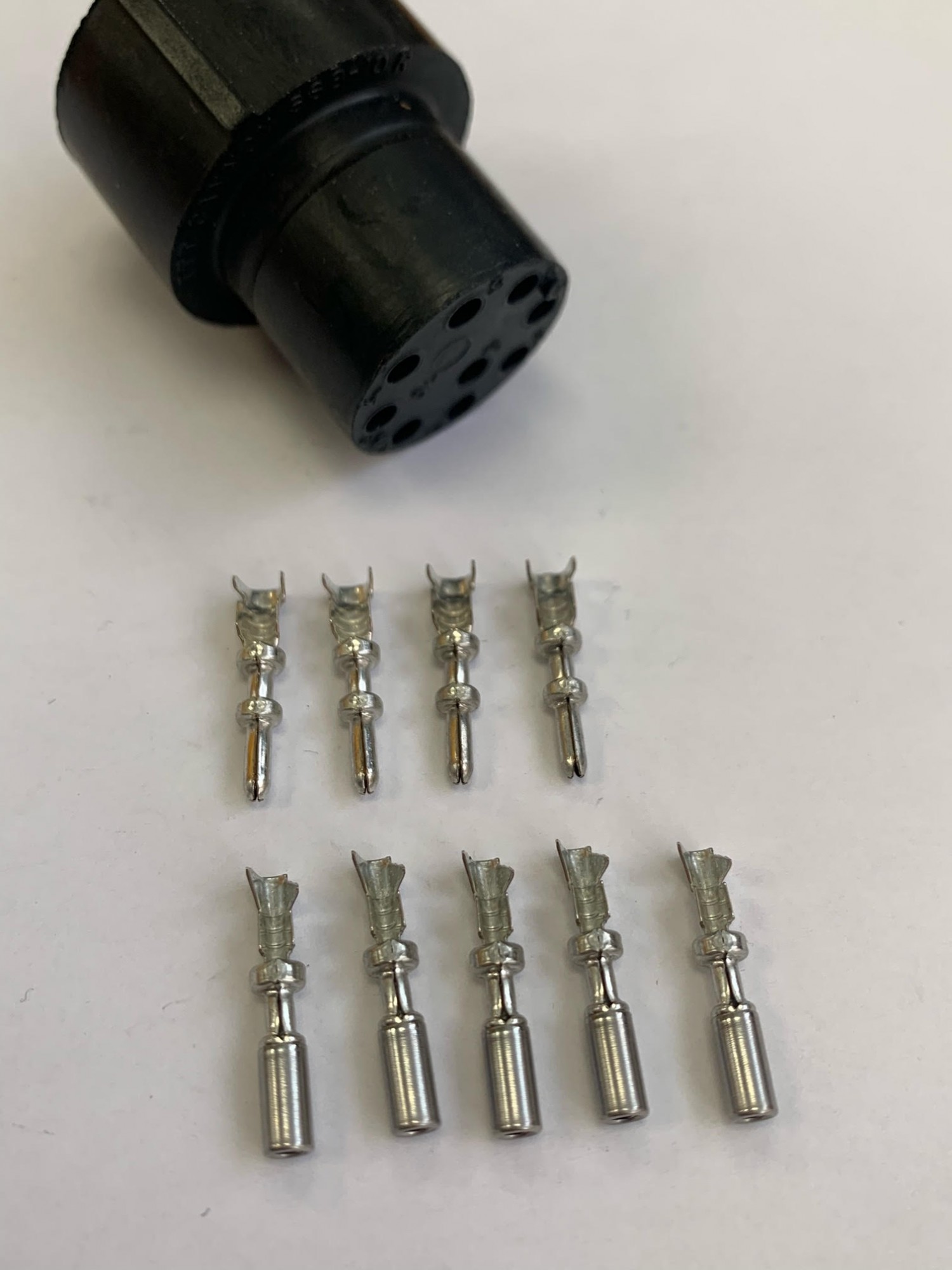 SS-009S 9 Way Sure-Seal Socket