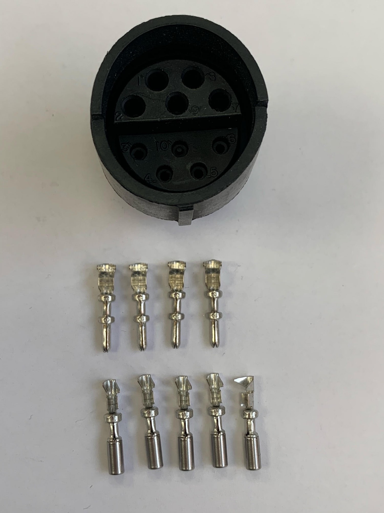 SS-009S 9 Way Sure-Seal Socket