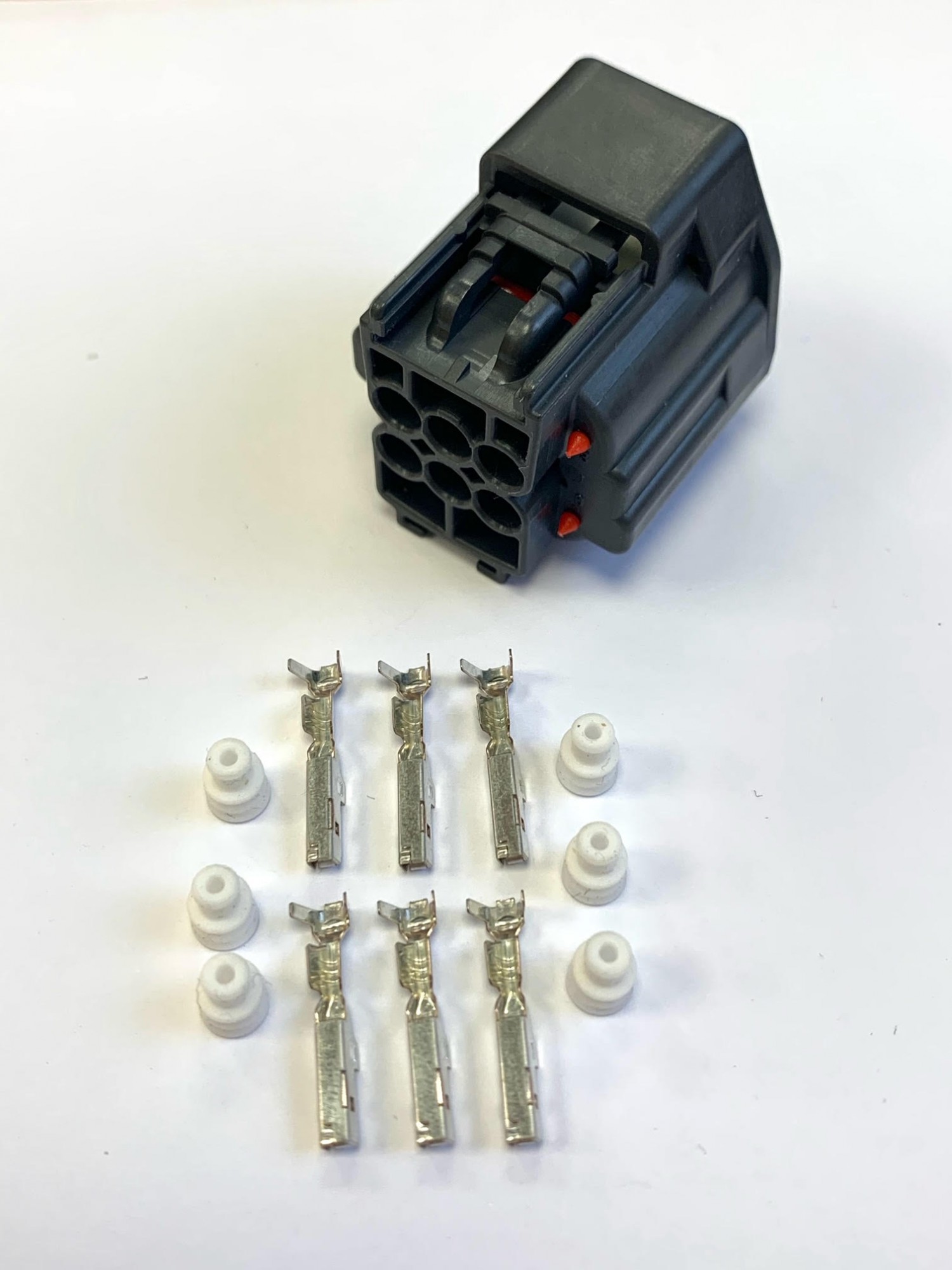 CON-685 6 Way Yazaki YES/YESC Female Connector