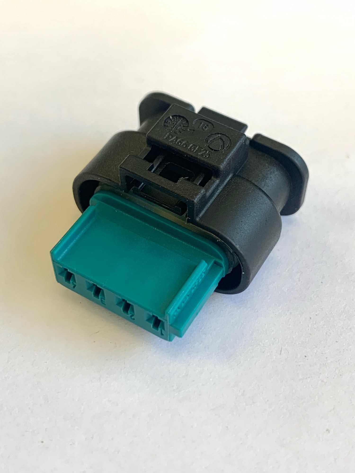 CON-758B 4 Way BMW Connector Code B
