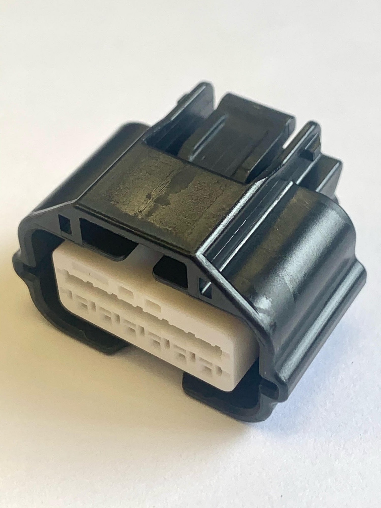 CON-784 12 Way Female Yazaki Connector