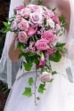 trailing brides bouquet