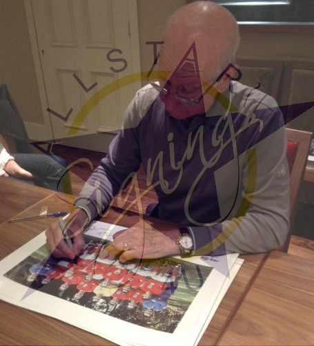 1966194 England 1966 World Cup Signed Team Photo x 10 including Bobby Charlton etc