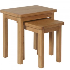 Ramada oak nest of 2 tables