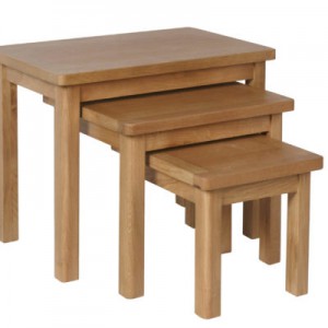 Ramada oak nest of 3 tables