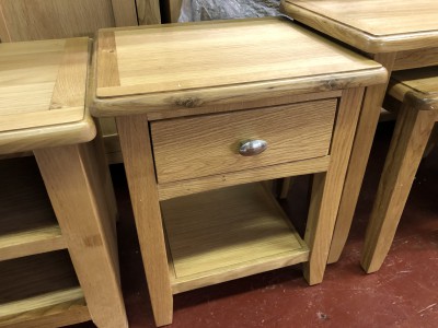 Georgia Oak lamp table