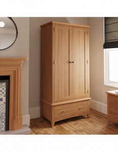 Georgia Oak gents wardrobe