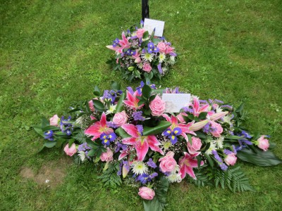 Coffin Spray Lilies & Roses