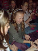 Hannah's Friends Handling Cockroach