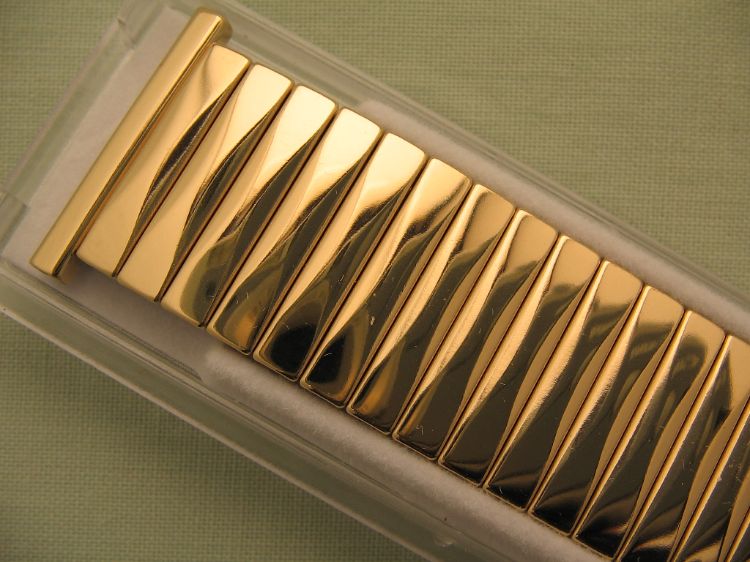 Flixoflex S Gold Plated Expanding Watch Bracelet                                                                                                                                                                                                               