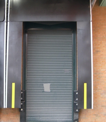 Retractable Dock Shelter