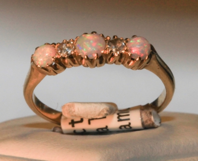 Ring 18 ct 3 opal & 2 diamond c1923