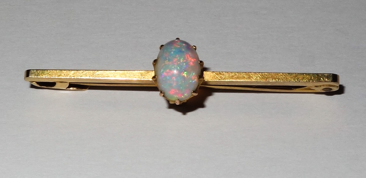 Brooch 9ct Gold Opal  Bar  c1900