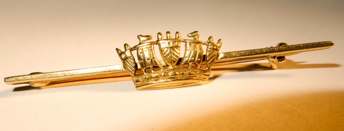 Brooch 15 CT Victorian Royal Navy Sweetheart