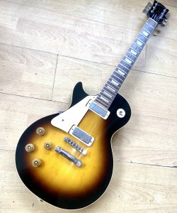 Left Handed Gibson Les Paul Deluxe