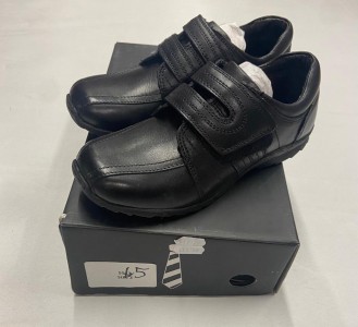 Boys Velcro shoes