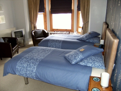 Twin room at Newark Guest House - Nottinghamshire