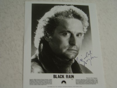 MICHAEL DOUGLAS        Autograph on film publicity photograph