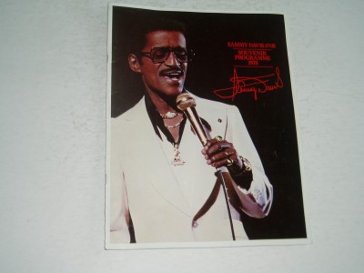 SAMMY DAVIS JNR     AUTOGRAPH in concert programme  1978