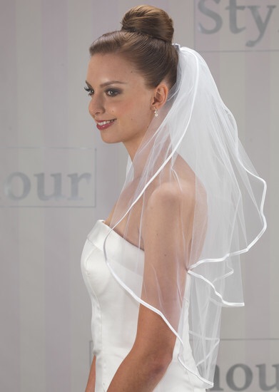 Linzi Jay LA47 white veil 144 inch long