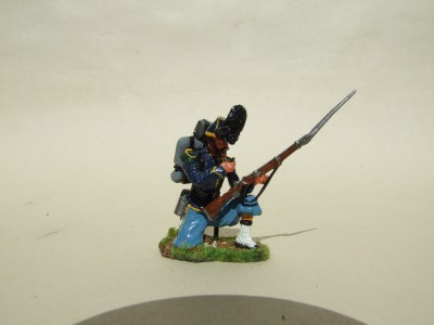 KNEELING AT THE READY GUARD VOLTIGURES