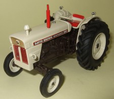 T114  T114 1969 DAVID BROWN 990 SELECTAMATIC wide wheeled.