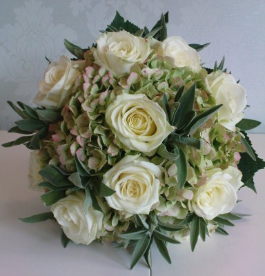 Rose And Hydrangea Bridal Bouquet | Valentines Flowers | Lily White ...