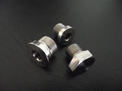 R1100r / R1150r Stainless Steel Plug Set                                                                                                                                                                                                                       