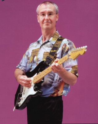 Ian Richards Guitar Vocalist