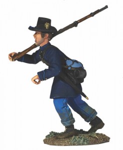BRITAINS CIVIL WAR UNION 31335 UNION FEDERAL OFFICER WITH PISTOL 