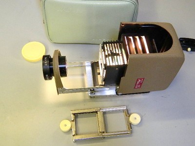 MINOLTA MINI 35mm PROJECTOR***