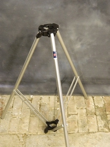 MANFROTTO 032 AUTOPOLE BASE***