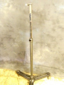 CAST HEAVY METAL CUSHIONED WHEELED LIGHTING STAND**