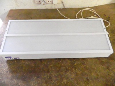 JESSOP 823 LIGHTBOX***