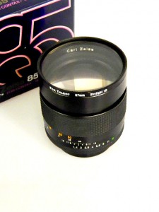 CARL ZEISS 85mm PLANAR T f1.4 LENS***