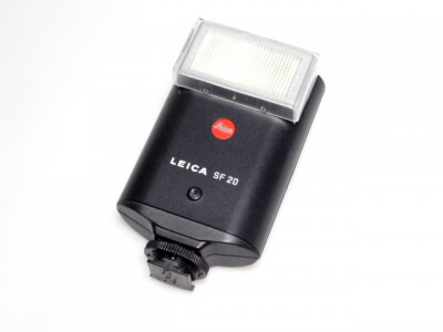 LEICA SF 20 FLASHGUN***