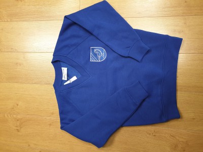 LARKS HILL V NECK SWEATSHIRT