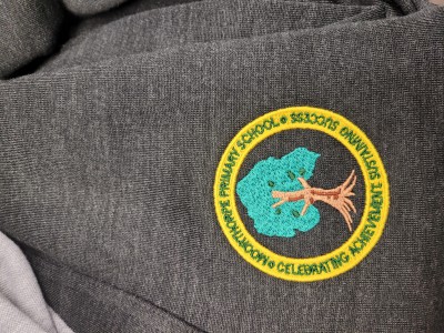 MOORTHORPE V NECK SWEATSHIRT