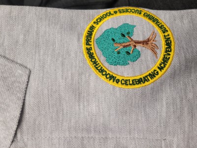 MOORTHORPE POLO GREY WITH LOGO