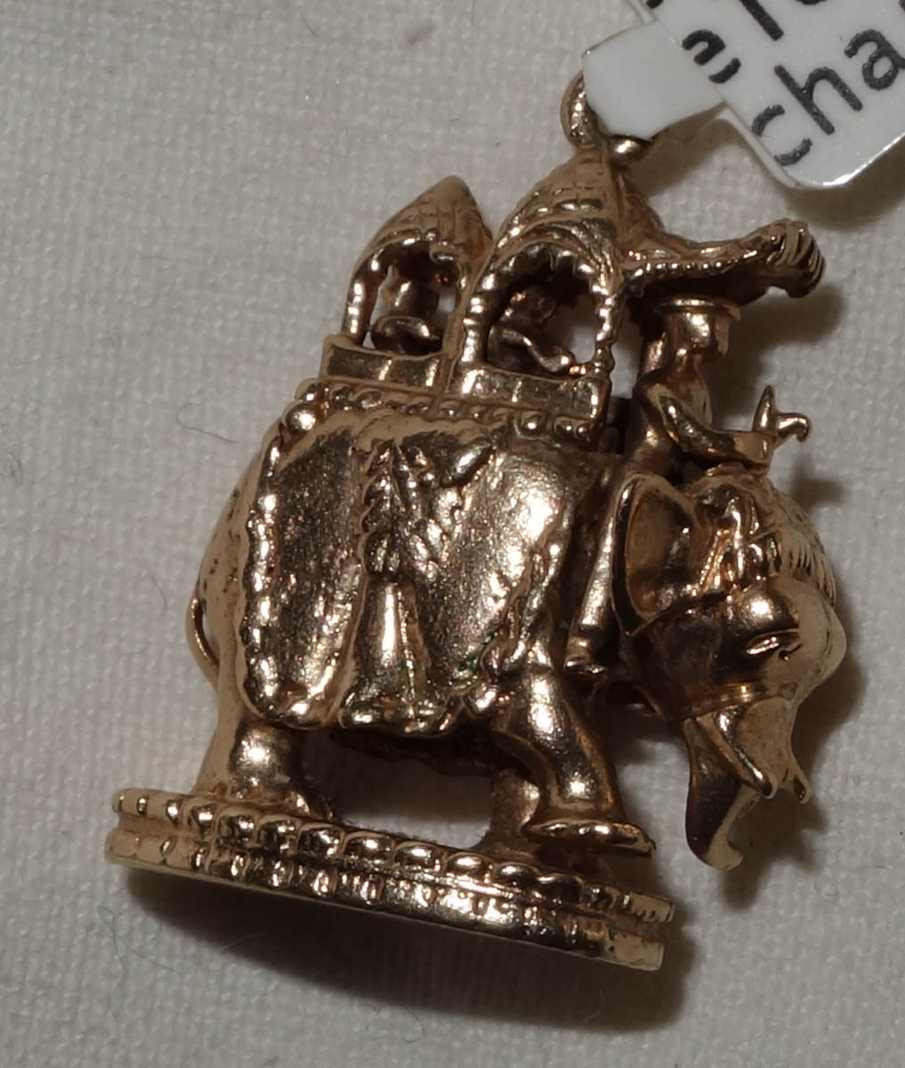 Charm 9ct elephant