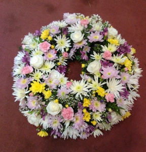 EPF28 Pastel Wreath