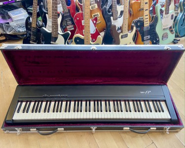 Roland Digital Piano FP 1 with Flight case