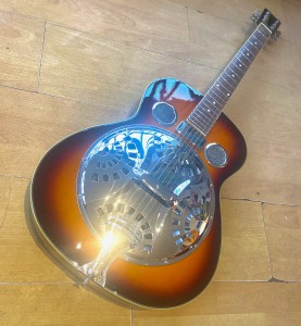 Resonator Richwood RRS-130 with pick up